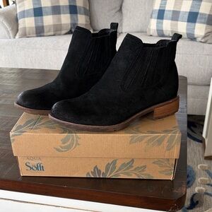 Sofft Bellis III Booties with Side Elastic Color Black Twilight Size 8.5